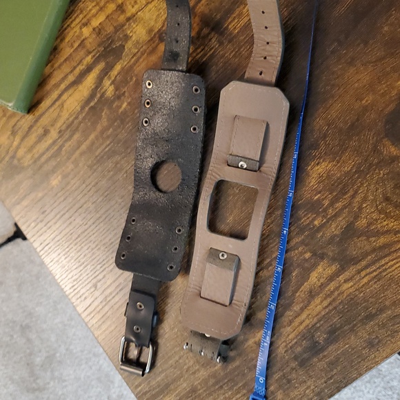 Lot of 2 Apple Watch Bands, Good Condition! Black and Grey leather! 11 inches. - Picture 5 of 5
